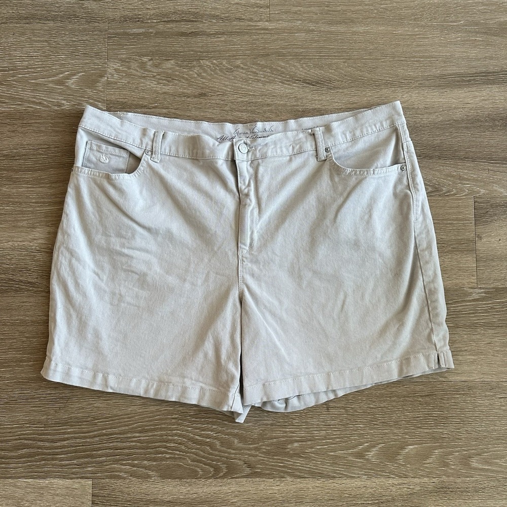 Gloria Vanderbilt Chino Shorts Women's 20W White Amanda